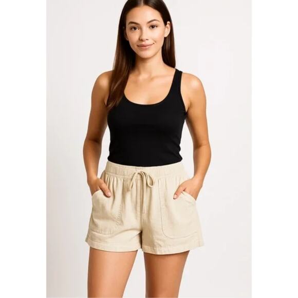 NWT CALIA Midrise Pintuck 4" Short in Sage Dune | S - Picture 1 of 5